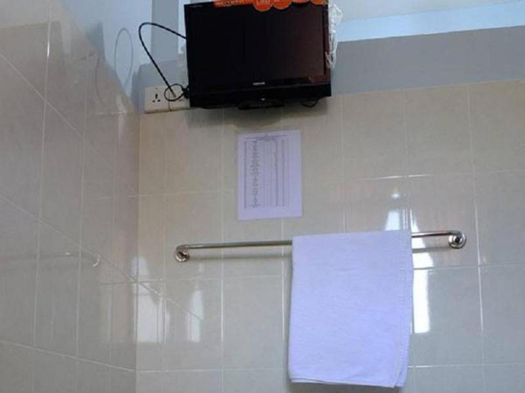Penguin Hotel Kawthaung Bagian luar foto