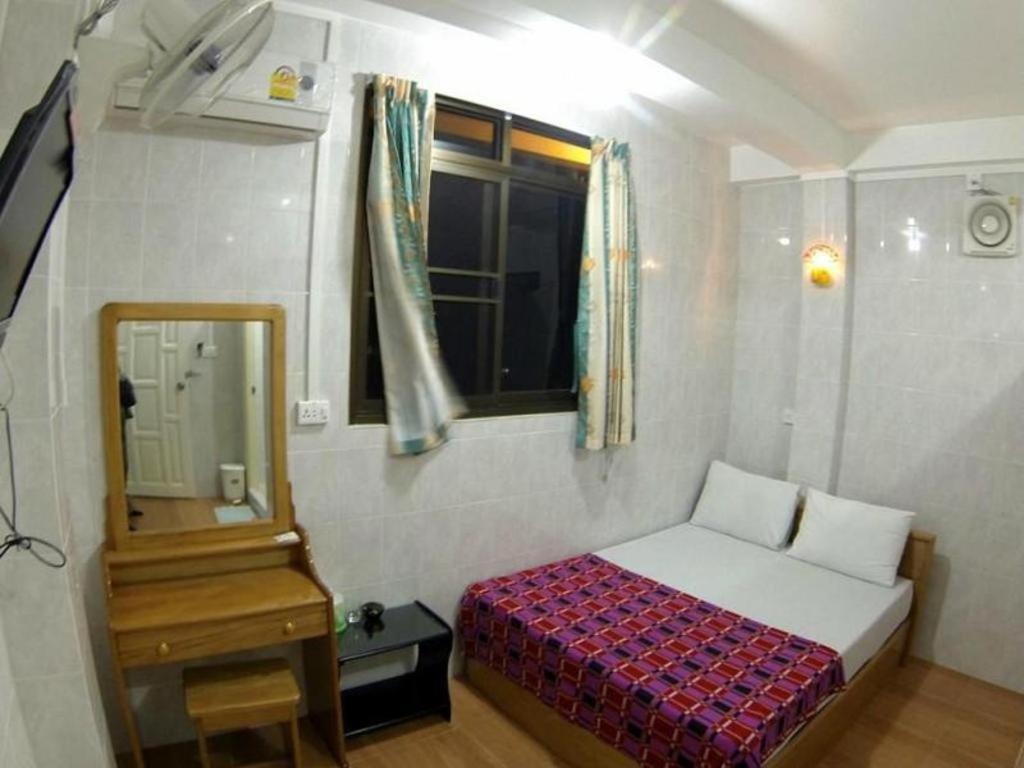 Penguin Hotel Kawthaung Bagian luar foto