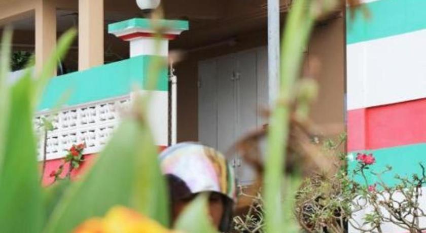Penguin Hotel Kawthaung Bagian luar foto