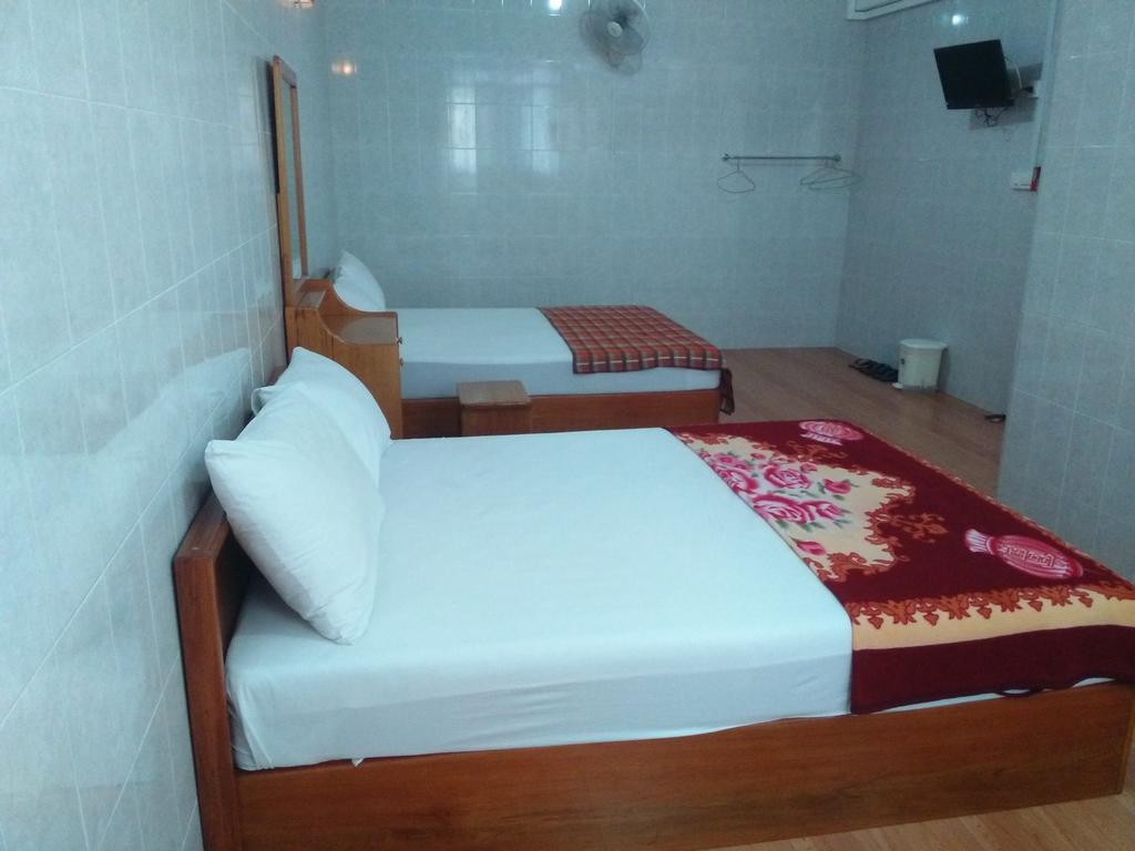 Penguin Hotel Kawthaung Bagian luar foto