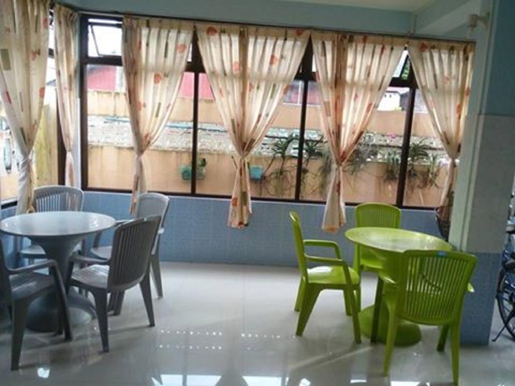 Penguin Hotel Kawthaung Bagian luar foto