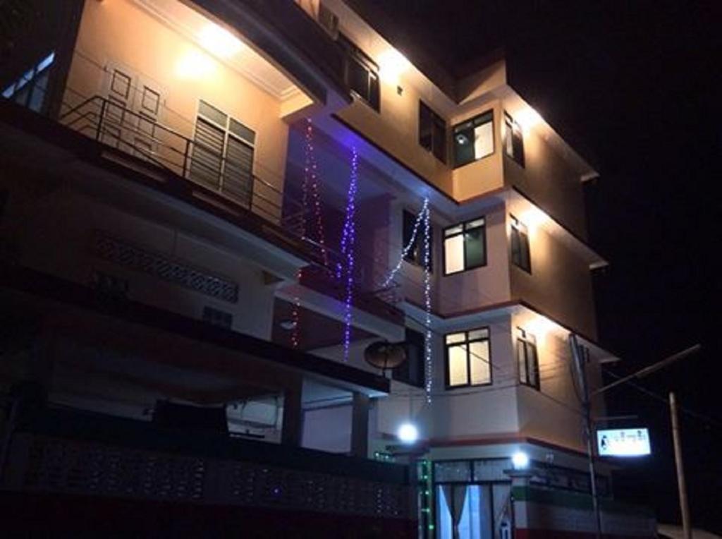 Penguin Hotel Kawthaung Bagian luar foto