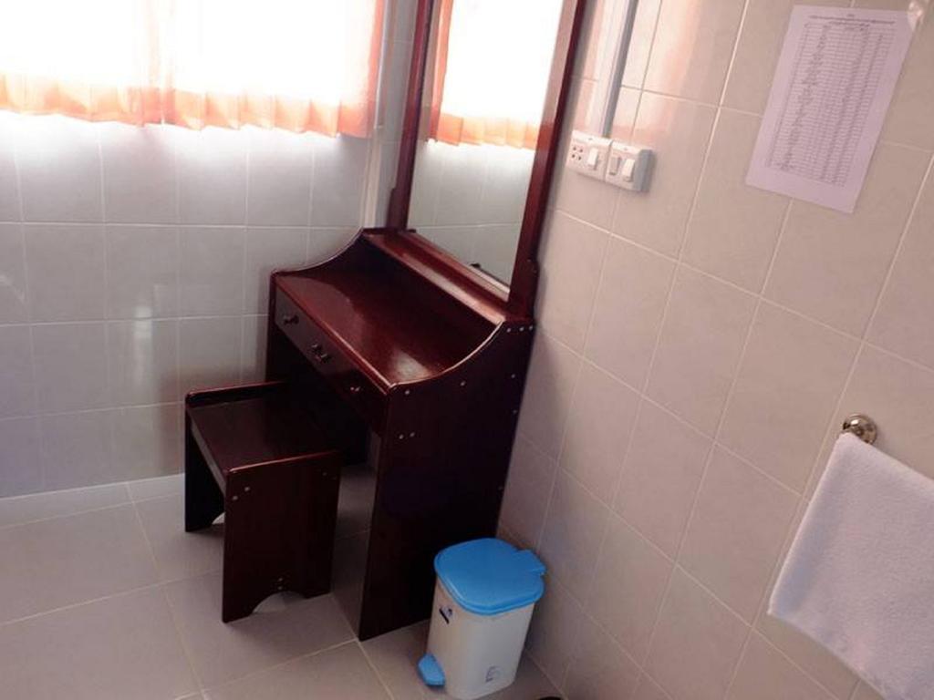 Penguin Hotel Kawthaung Bagian luar foto