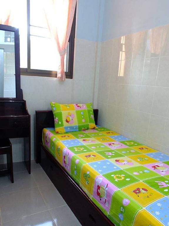 Penguin Hotel Kawthaung Bagian luar foto