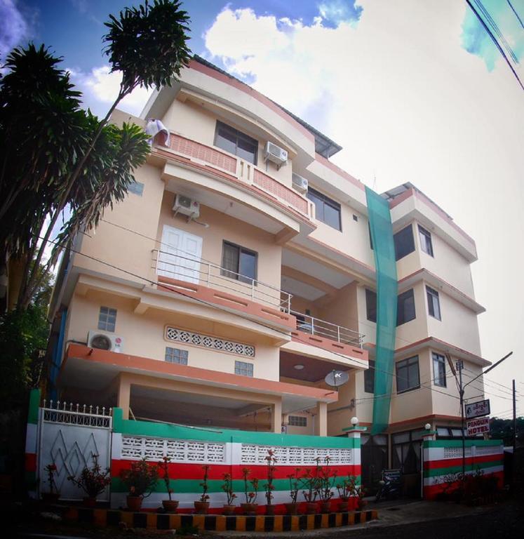 Penguin Hotel Kawthaung Bagian luar foto