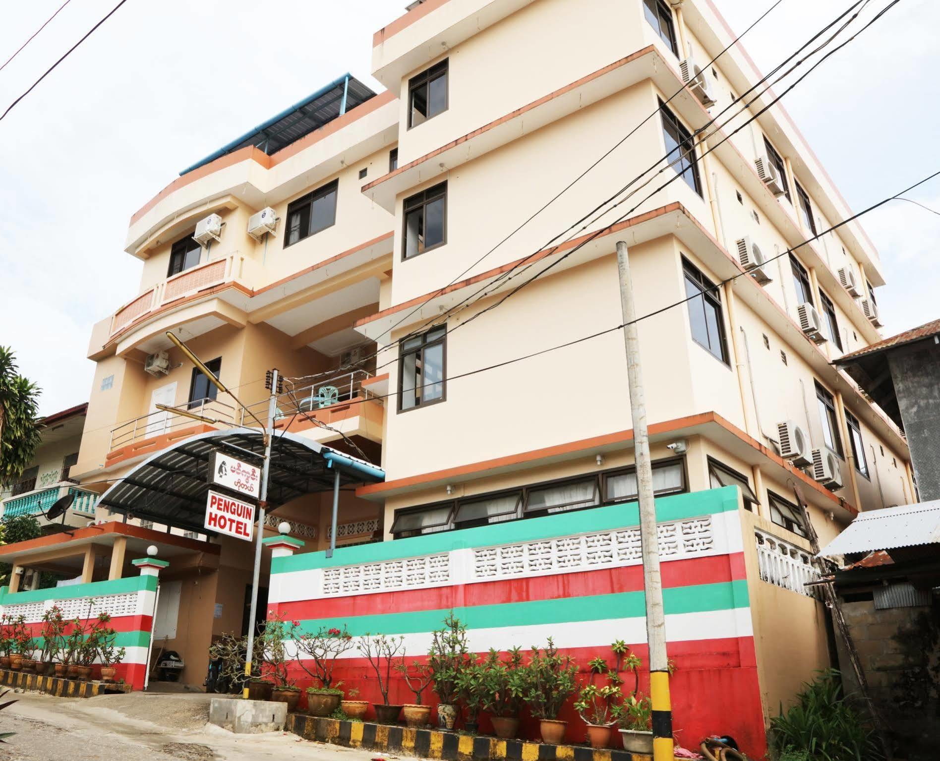 Penguin Hotel Kawthaung Bagian luar foto